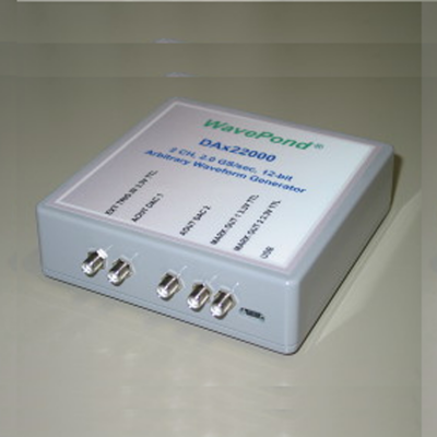 2.5 GS/s實(shí)時(shí)采樣率，12-bit垂直分辨率

2通道模擬輸出 700MHz 模擬帶寬升降時(shí)間 120ps單板兼容 PCI，PCIe，USB

