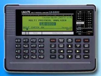  配備了RS-232C(V.24)和RS-422/RS-485(RS-530)的測(cè)試接口。能夠使用將DSUB25pin轉(zhuǎn)換為接線盒規(guī)格的適配器以及支持X.20/21、RS-499和V.35等規(guī)格的各種數(shù)據(jù)線。

