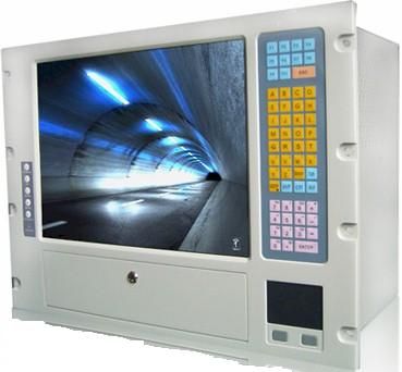 IPC-152底板,標(biāo)準(zhǔn)ICA-6108P4（ICA-6110P4/可選, 帶有10個擴展槽）；密封膜鍵盤包含58個數(shù)據(jù)鍵，允許用戶直接輸入數(shù)據(jù). 用戶還能在附帶的擴展鍵盤口通過一個外接鍵盤連接到ICP-152。
電源開關(guān), 擴展鍵盤 和 USB 接口
