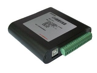 DA：8路100K 12位  量程：±10V、±5V、0~10V ；6路DI、6路DO；1路32位定時(shí)計(jì)數(shù)器 