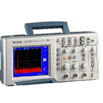 更高的帶寬, 更快的取樣率 (200 MHz 帶寬, 2 GS/s 取樣率)，彩色LCD 顯示，11種波形參數(shù)自動(dòng)測(cè)量