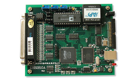 AD：單端32路/差分16路 每2路同步（兩AD芯片 共16對同步通道）400K 14位 16K字FIFO；DA：1路 12位；16路DI、16路DO 