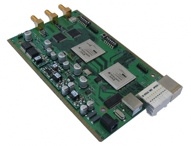 1.采樣率:550MSPS2.分辨率:12位3.帶寬:1.2GHz,4.板存:170Mb,5.接口 USB2.0 或 PXI Expess
 
