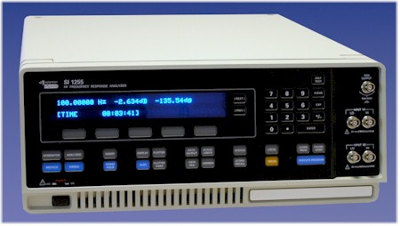 輸力強（Solartron）現(xiàn)隸屬于美國AMETEK集團公司，具有50多年設計和生產精密電子儀器的歷史，是頻率響應分析儀（FRA）的專業(yè)生產廠家，傳遞函數(shù)分析（TFA）產品設計和應用儀器市場的領先者。