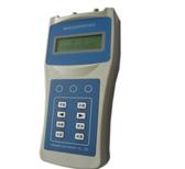 KS-330是根據(jù)目前光纜廣泛應(yīng)用，電纜最后一公里的實(shí)際情況而設(shè)計(jì)的人手一機(jī)的手持式,低價(jià)位,靈巧實(shí)用型測試儀器